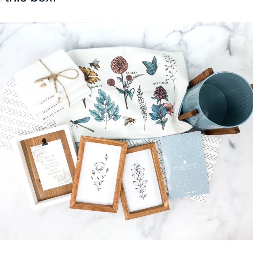 Decorated Home Decor Bundle, 7 Pieces, Subscription Box Spring 2021. NIB!